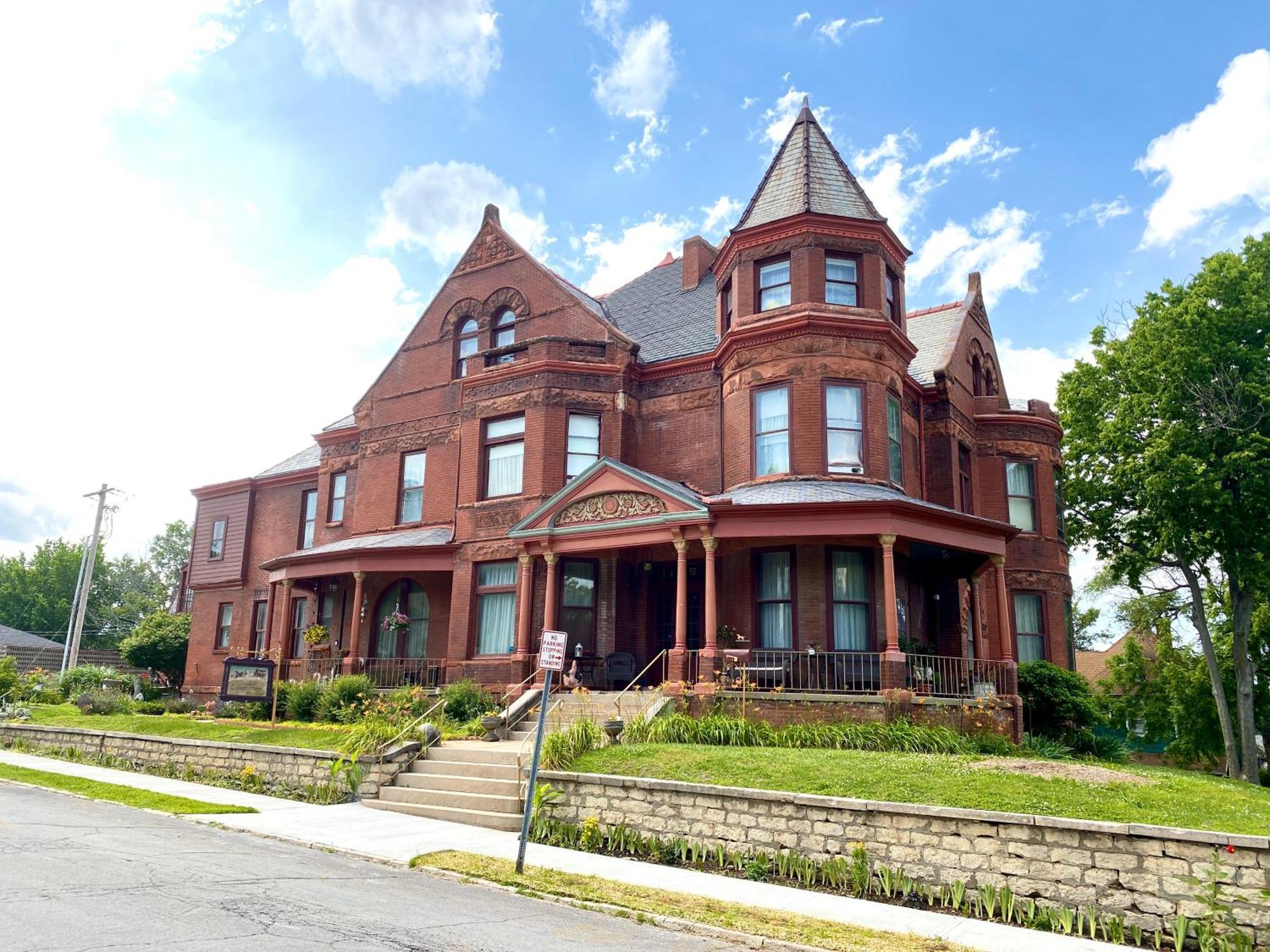 Vineyard Mansion B&B Saint Joseph Exterior foto